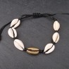 Pulseira Buzios com Buzio Central Dourado e Fecho Ajustável Macramé - Preto