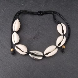 Kopie Pulseira Buzios com Buzio Central Dourado e Fecho Ajustável Macramé - Preto