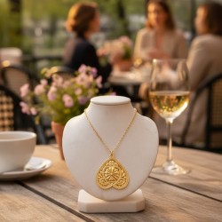 Colar Aço Inox Coração Invertido Flor - Dourado